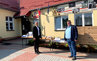 Nowoczesny sprzęt do zajęć z biologii, chemii czy geografii trafił do szkoły w gminie Prostki Nowoczesny sprzęt do zajęć z biologii, chemii czy geografii trafił do szkoły w gminie Prostki